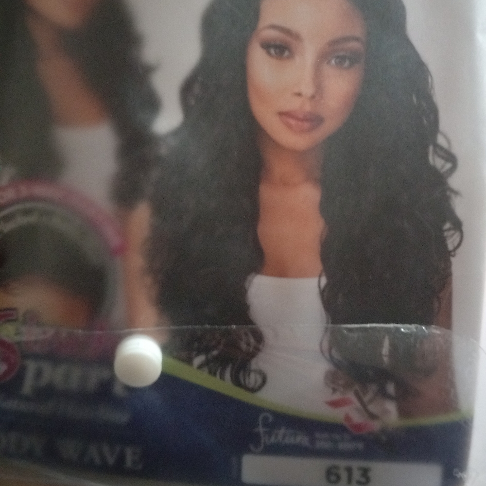 613 Middle part wig